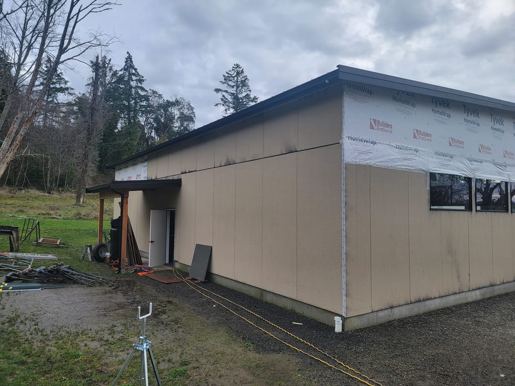 Seamless gutter project by Seamless Gutters 4 Less.