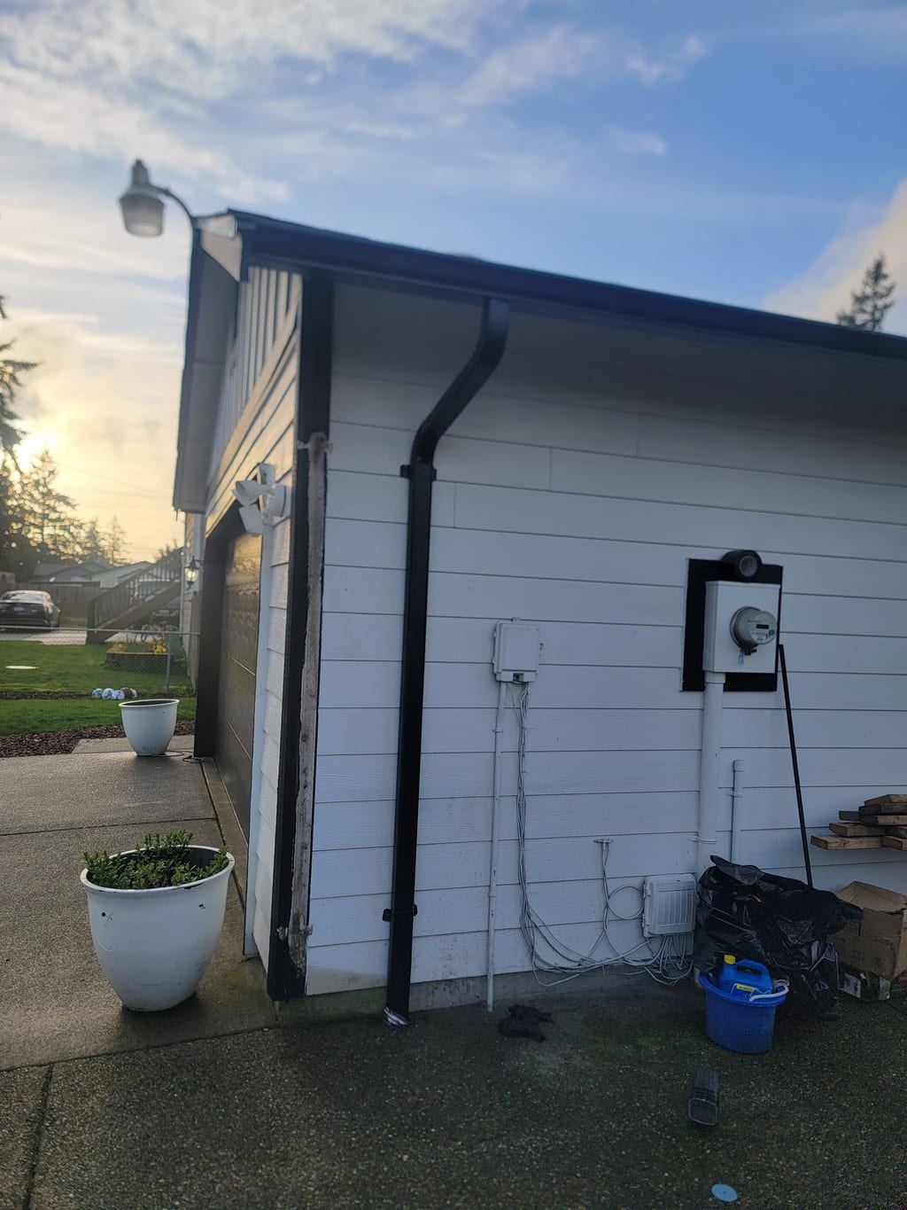 Seamless gutter project by Seamless Gutters 4 Less.