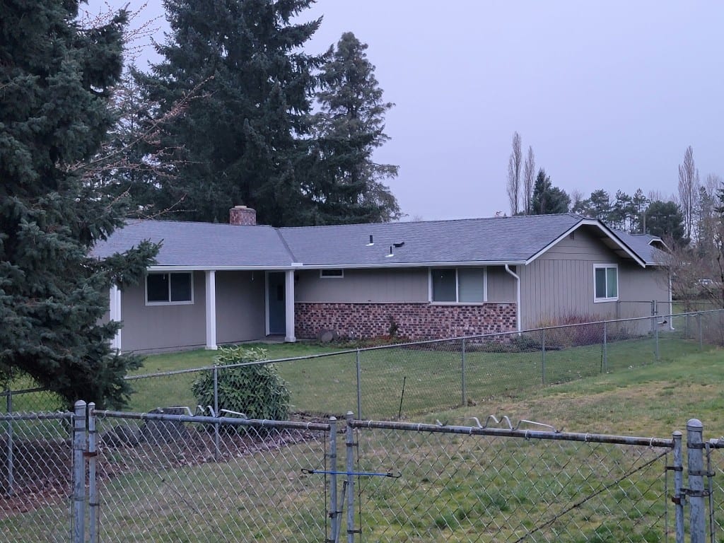 Seamless gutter project by Seamless Gutters 4 Less.