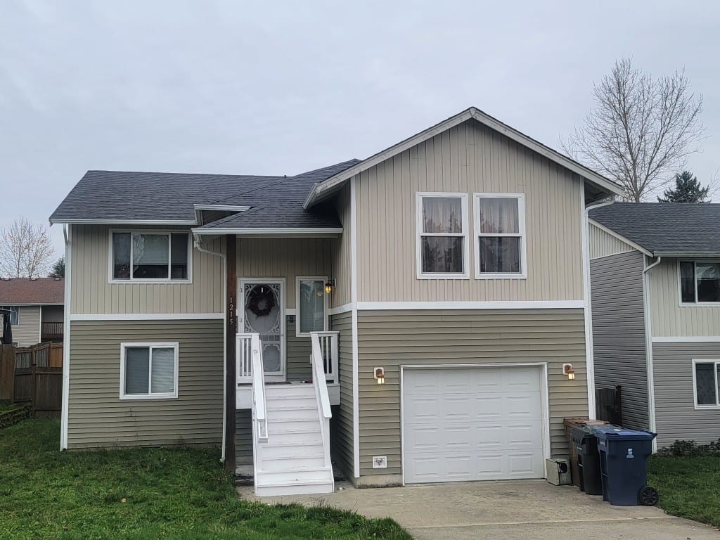 Seamless gutter project by Seamless Gutters 4 Less.